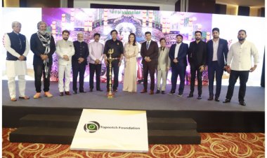 Topnotch Foundation felicitated Winners of Iconic Business/Education/ Healthcare Summit & Awards 2022