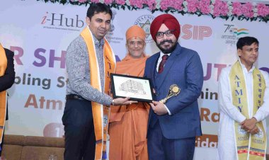 SleepLabs gets felicitated by the Honourable Minister of State for Home Affairs, Mayor Rajkot and Rajya Sabha MP.