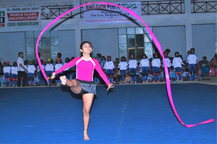 Rituparna Chatterjee combines sports and fitness playfully– Glide into her gymnastics world!