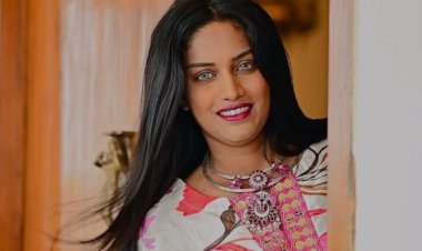 Yashaswi Gudivada: The Emerging Talent Redefining Fashion Blogging with "THEWEARINGIT"